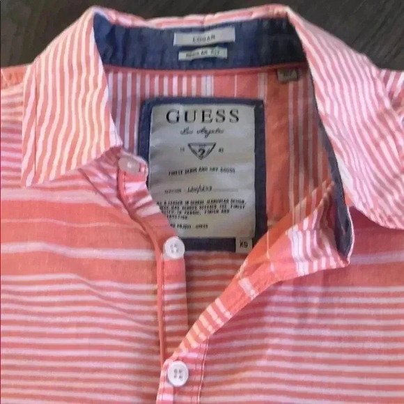 🌼4/$30🌼GUESS | Half button down shirt - Picture 4 of 7